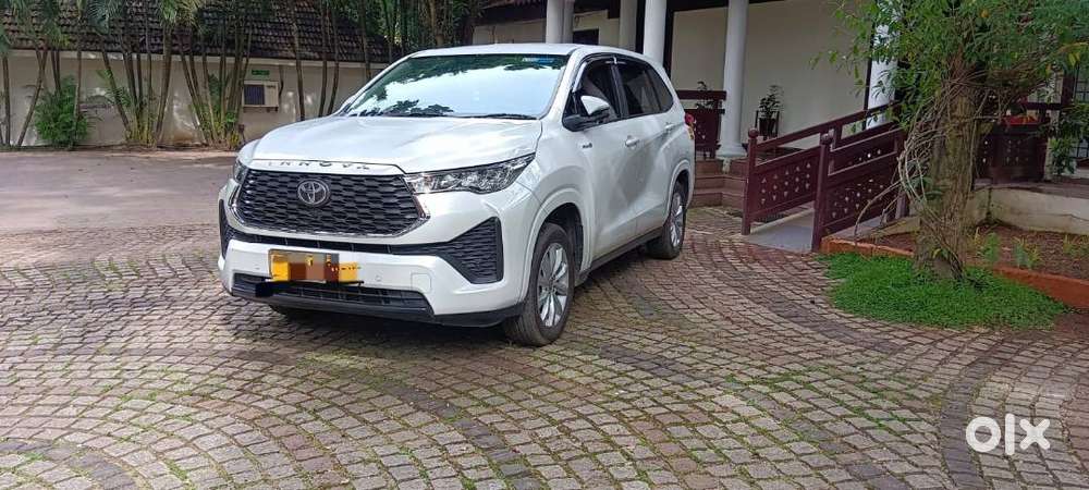 Toyota Innova Hycross Vx 2025