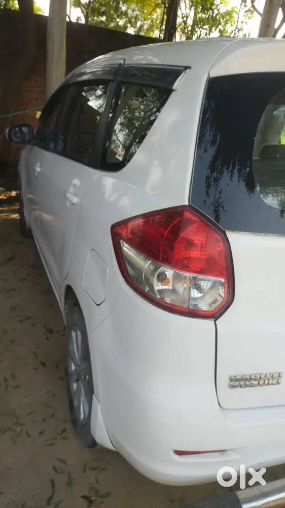 Maruti Suzuki Ertiga 2015 Diesel 175000 Km Driven