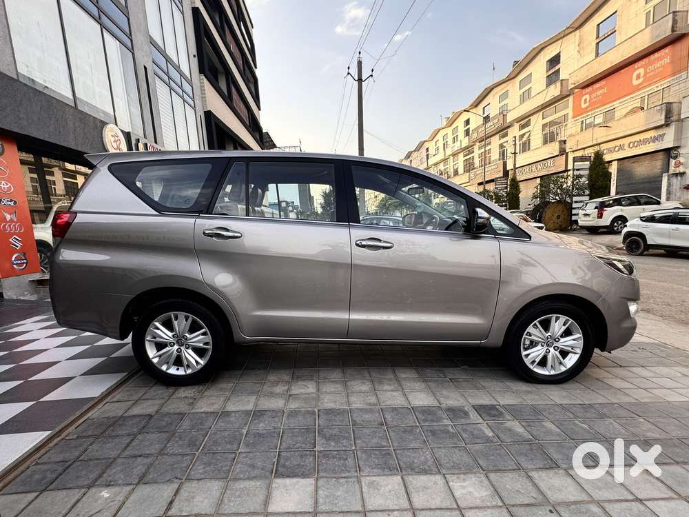 Toyota Innova Crysta 2.8 Zx At 7 Seater, 2018, Diesel