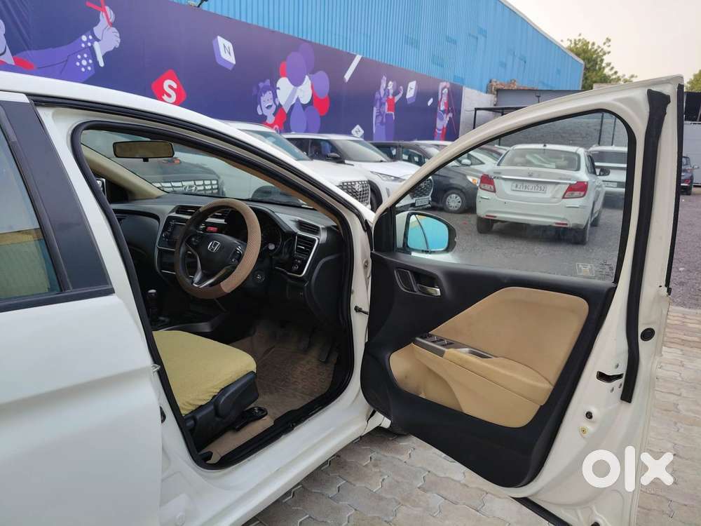 Honda City I-vtec S, 2015, Petrol