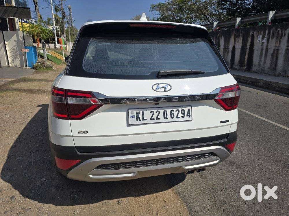 Hyundai Alcazar Signature, 2022, Petrol