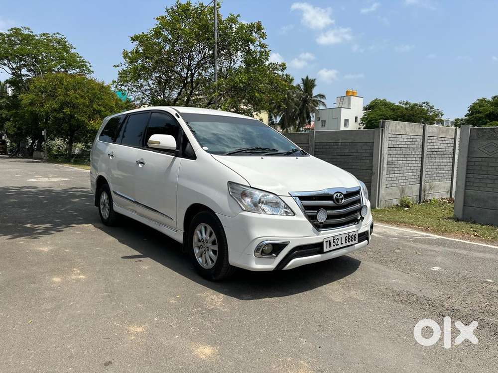 Toyota Innova 2004-2011 2.5 V Diesel 8-seater, 2014, Diesel
