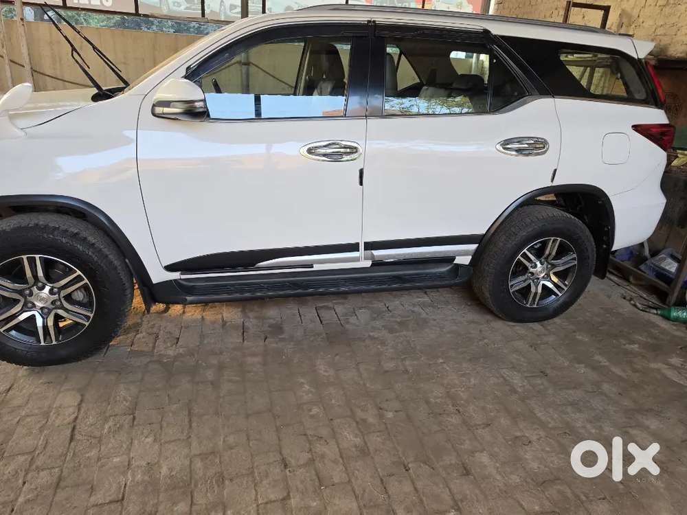 Toyota Fortuner Diesel At 2019