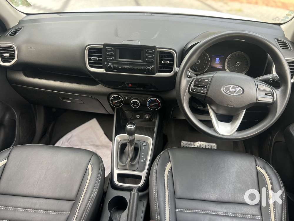 Hyundai Venue S Turbo Dct, 2020, Petrol