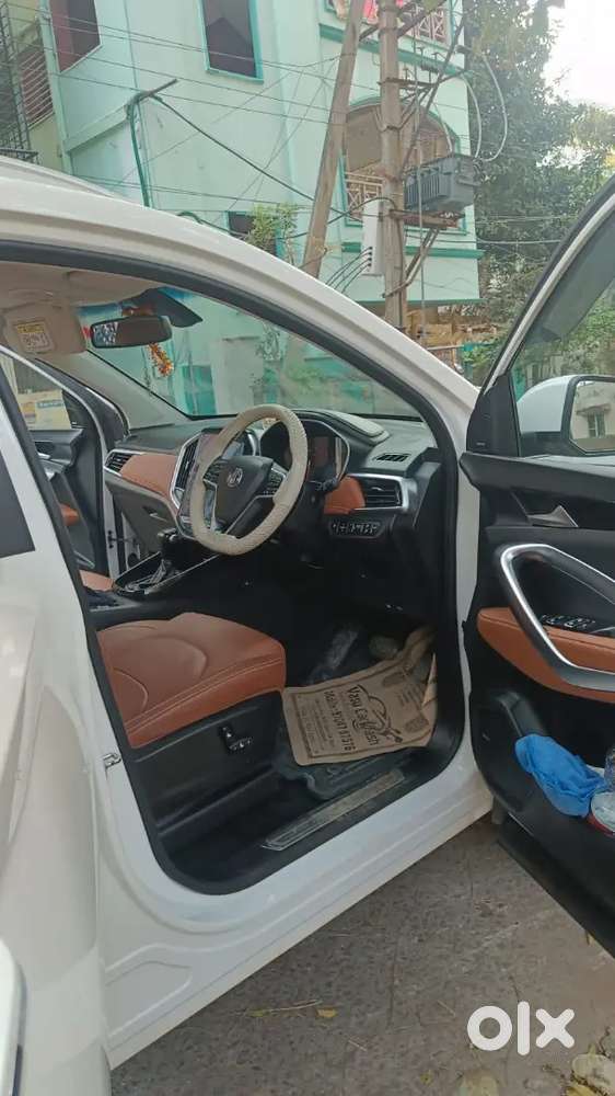 Mg Hector Plus 2022 Petrol 10000 Km Driven