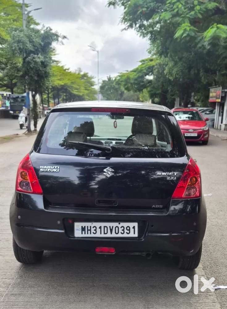 Maruti Suzuki Swift Zxi Bsiv, 2011, Petrol