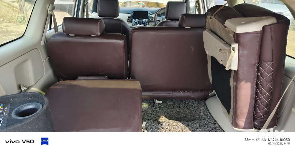 Toyota Innova 2.5 Vx 8 Seater Bs Iv, 2014, Diesel