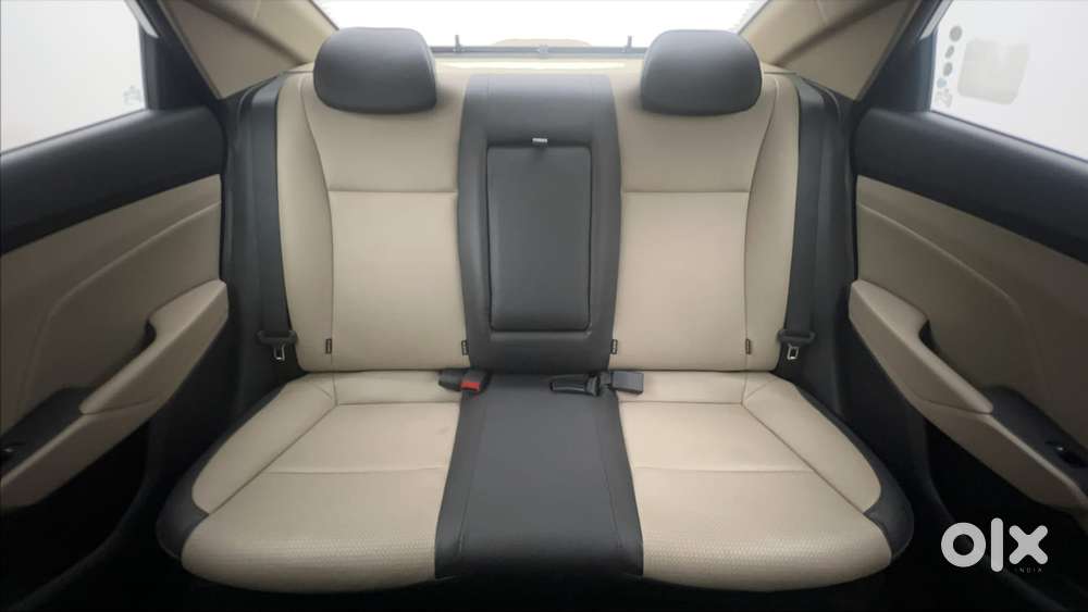 Hyundai Verna 1.5 Sx (o) Vtvt Ivt, 2022, Petrol