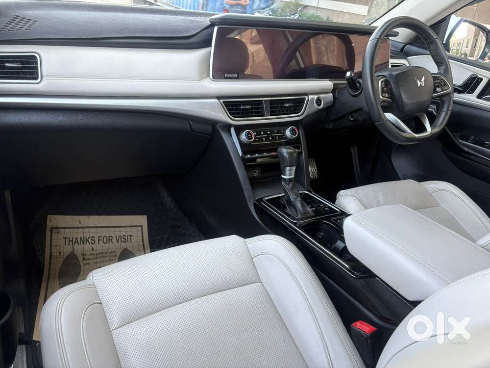 Mahindra Xuv700 2.2 Ax 7 Diesel At Luxury Pack Str Awd, 2023, Diesel