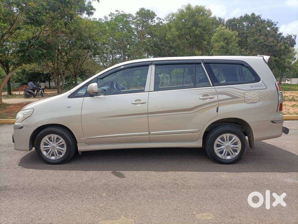 Toyota Innova 2.5 G (diesel) 8 Seater, 2015, Diesel