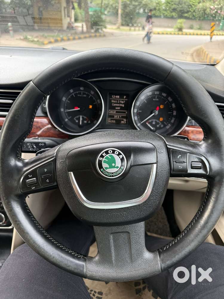 Skoda Superb Elegance 1.8 Tsi At, 2013, Petrol