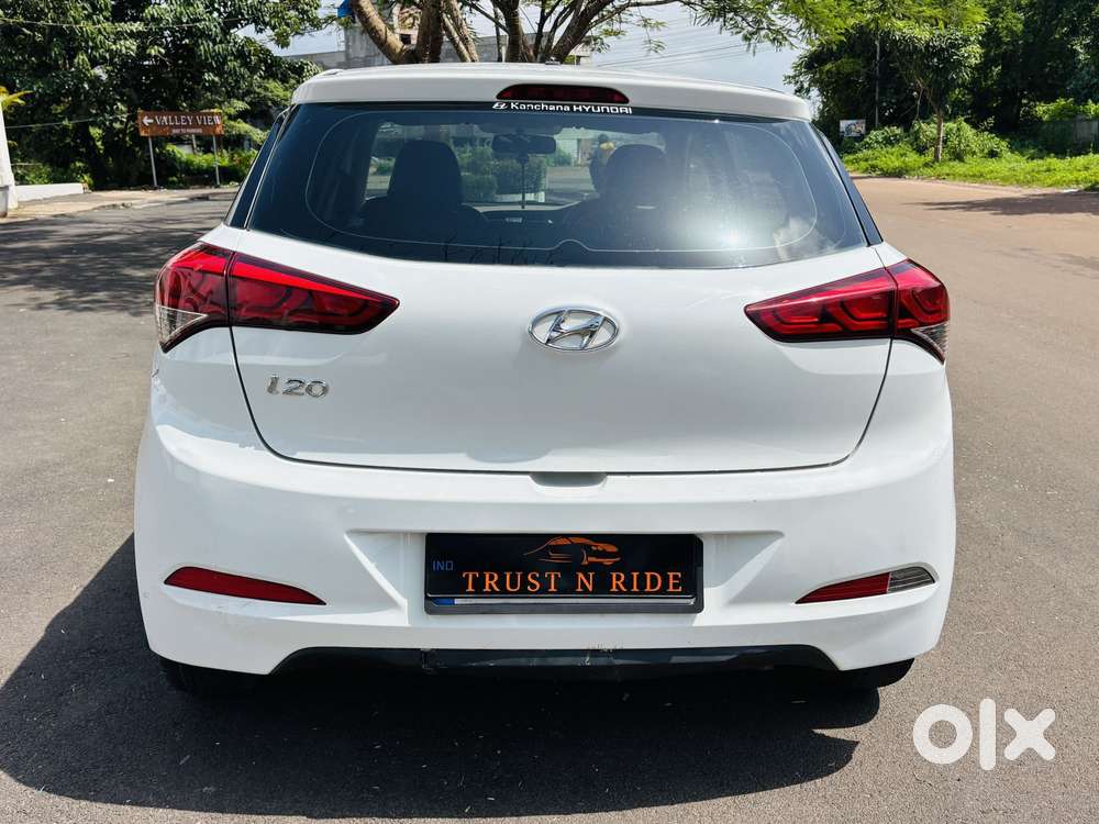 Hyundai I20 Petrol Cvt Magna Executive, 2017, Petrol