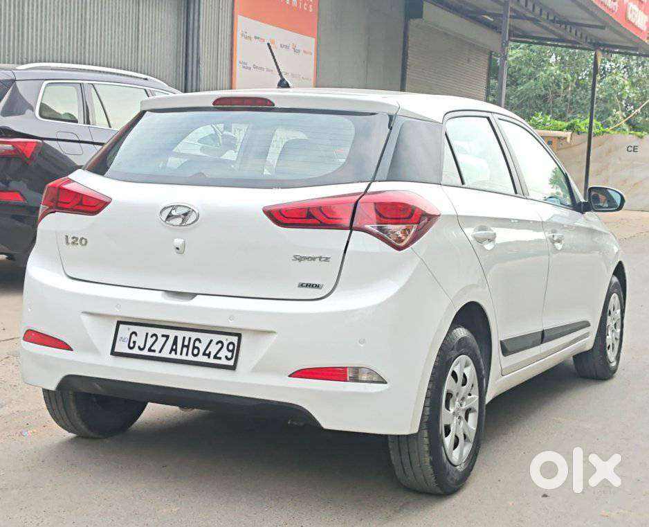 Hyundai Elite I20 1.4 Sportz (o) Crdi, 2015, Diesel