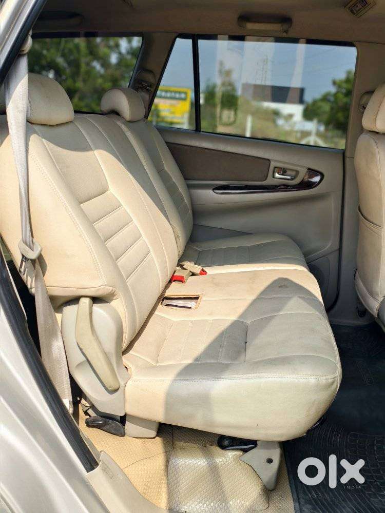 Toyota Innova 2.5 V 7 Str, 2013, Diesel