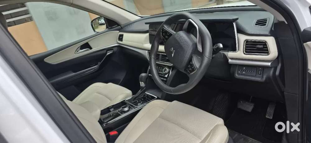 Mahindra Xuv700 2.2 Ax 7 Diesel At Luxury Pack Str, 2024, Diesel
