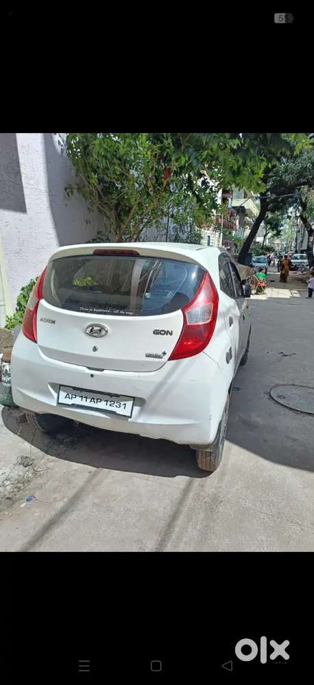 Hyundai Eon 2012 Lpg 90000 Km Driven
