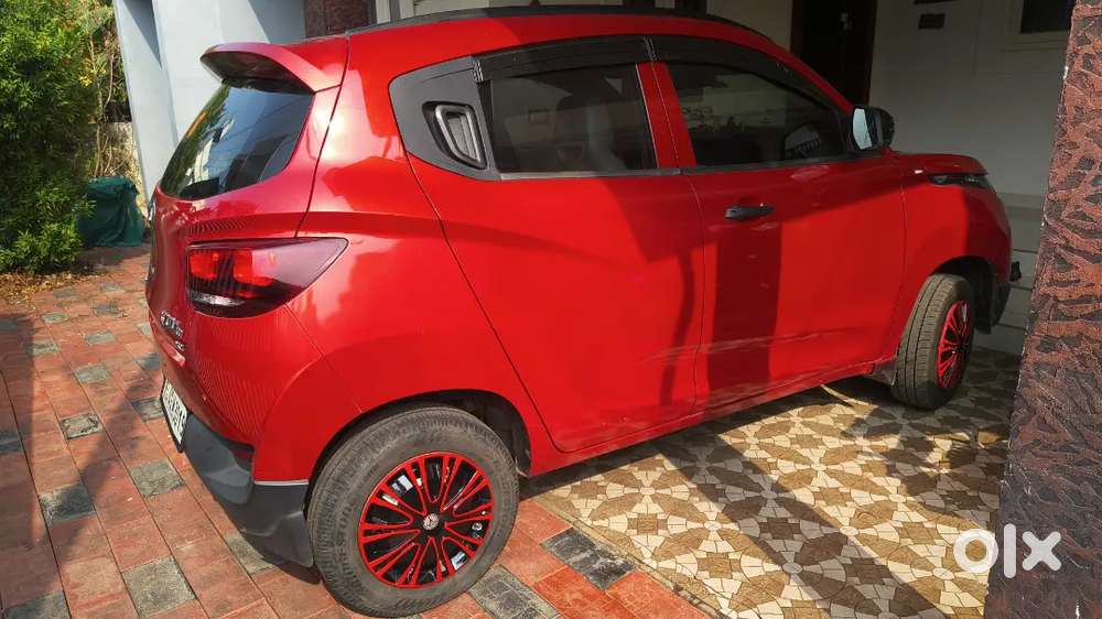 Mahindra Kuv 100 2017 Petrol/cng Only 32000 Km Driven