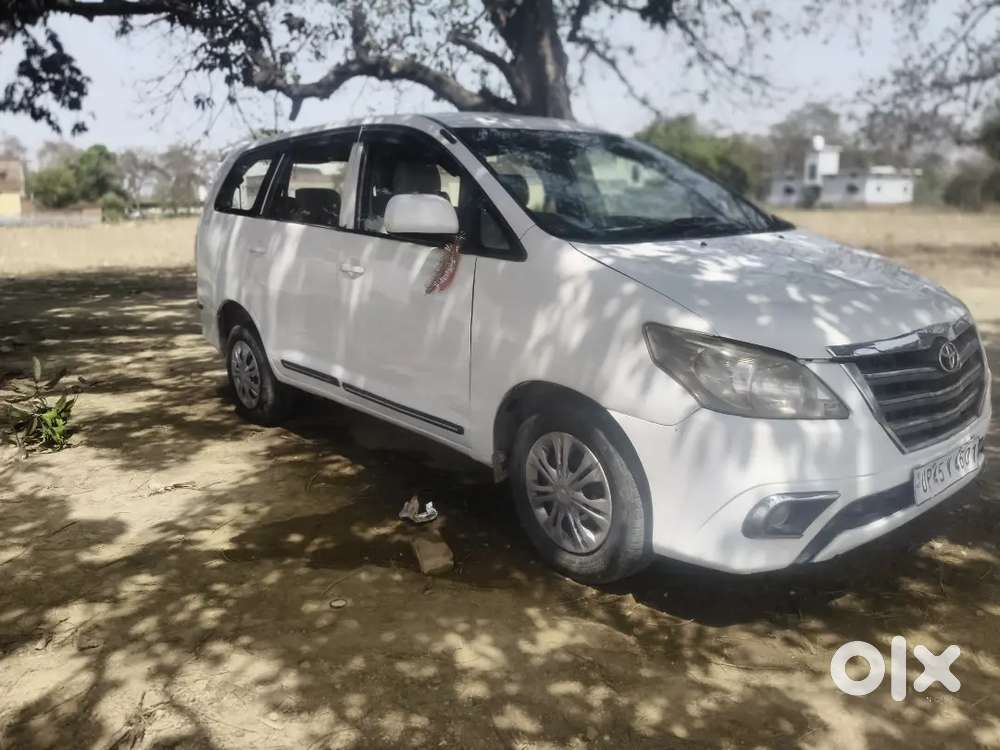 Toyota Innova 2011