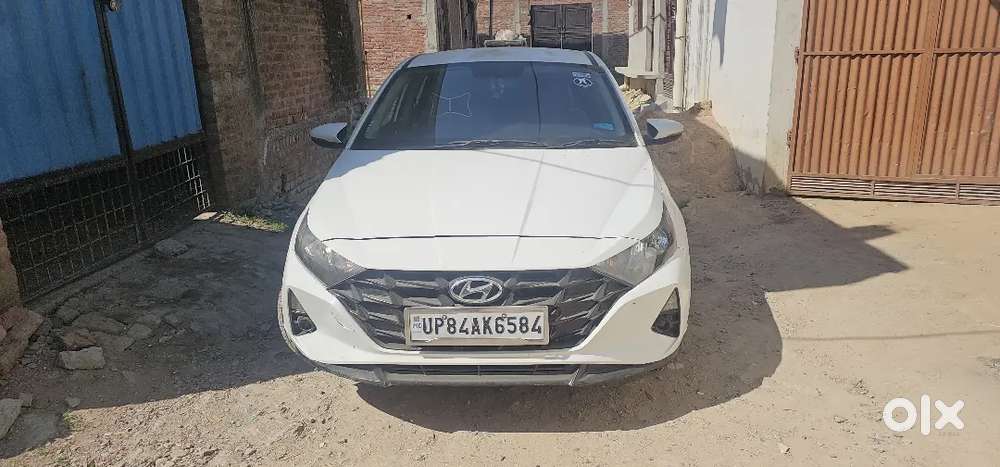Hyundai New I20 2022 Petrol 28700 Km Driven