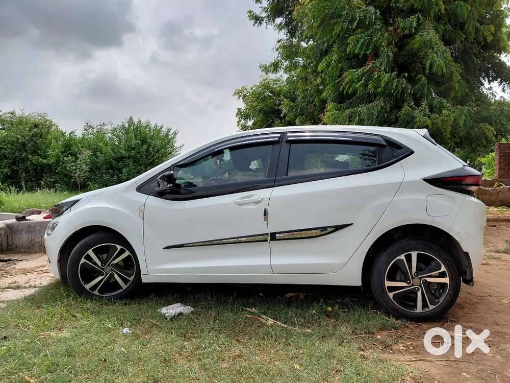 Tata Altroz Xz Icng 2023 Model