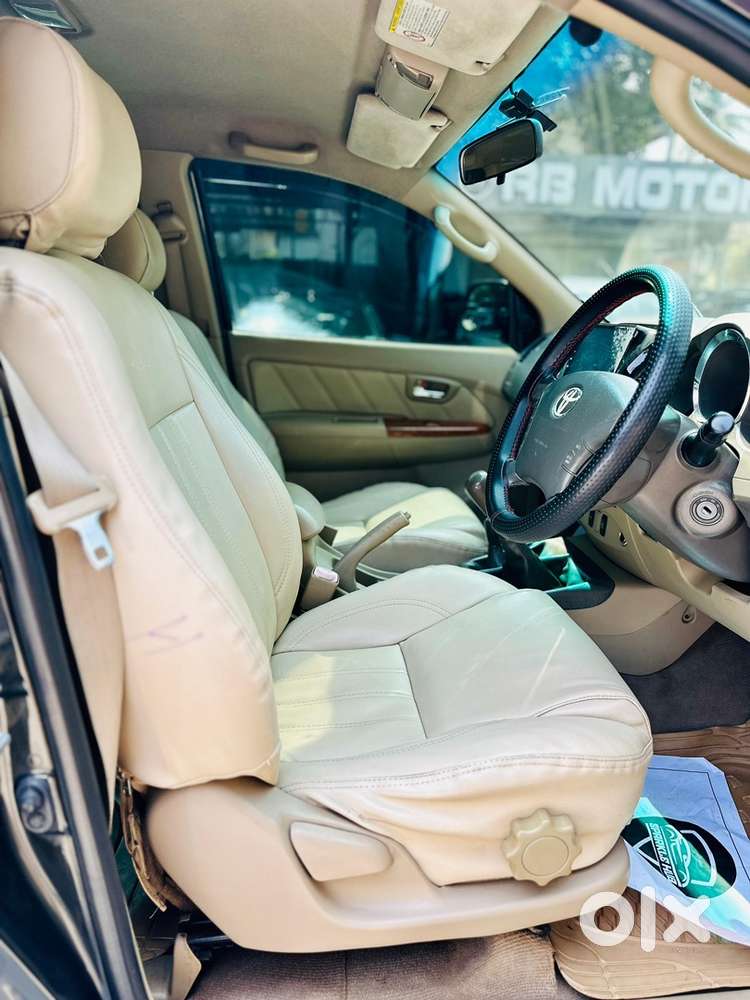 Toyota Fortuner Diesel Manual 2012