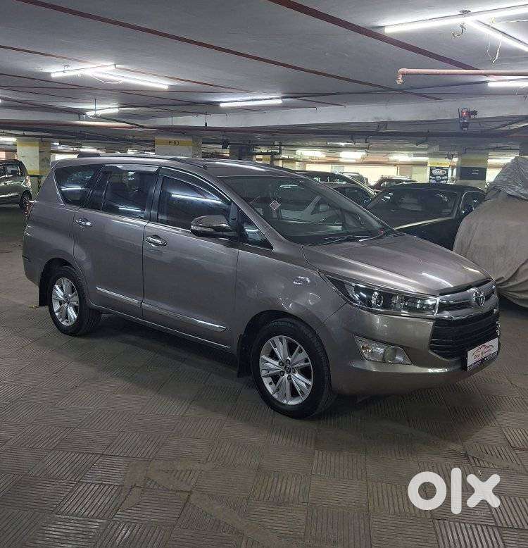 Toyota Innova Crysta 2.8z Automatic, 2016, Diesel