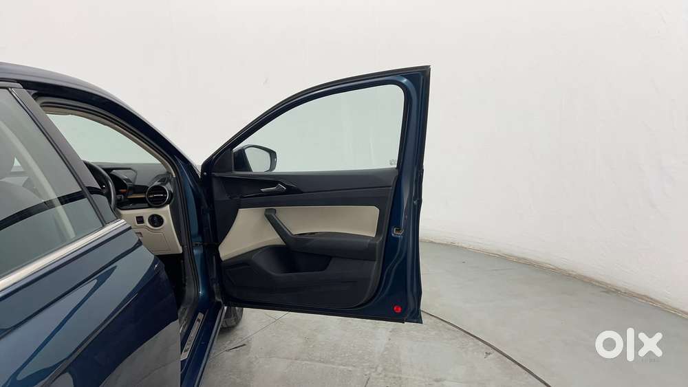 Skoda Slavia Style 1.0l Tsi Mt, 2024, Petrol