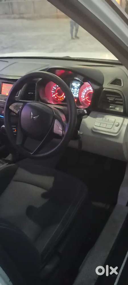 Mahindra Xuv300 W6 2024 Petrol Automatic