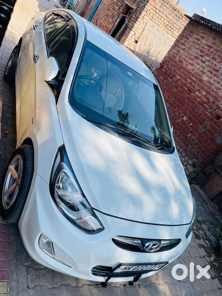 Hyundai Fluidic Verna 2012 Diesel 100000 Km Driven