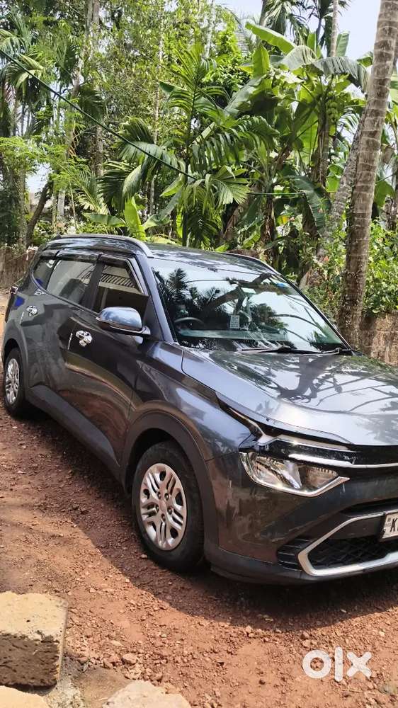 Kia Carens 2023 Petrol 26500 Km Driven