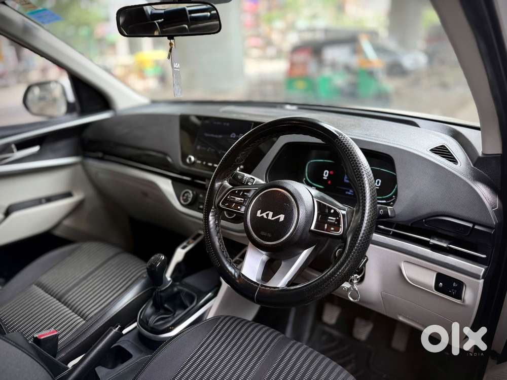 Kia Carens 1.5 Prestige 7 Str, 2023, Petrol