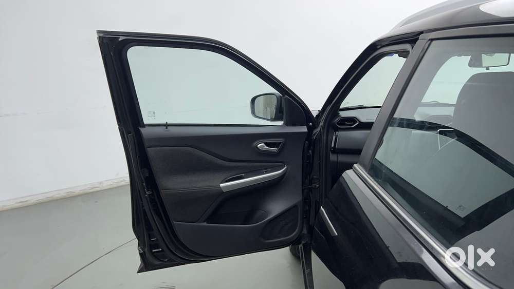 Nissan Magnite 1.0 Xv Premium Turbo Cvt, 2023, Petrol