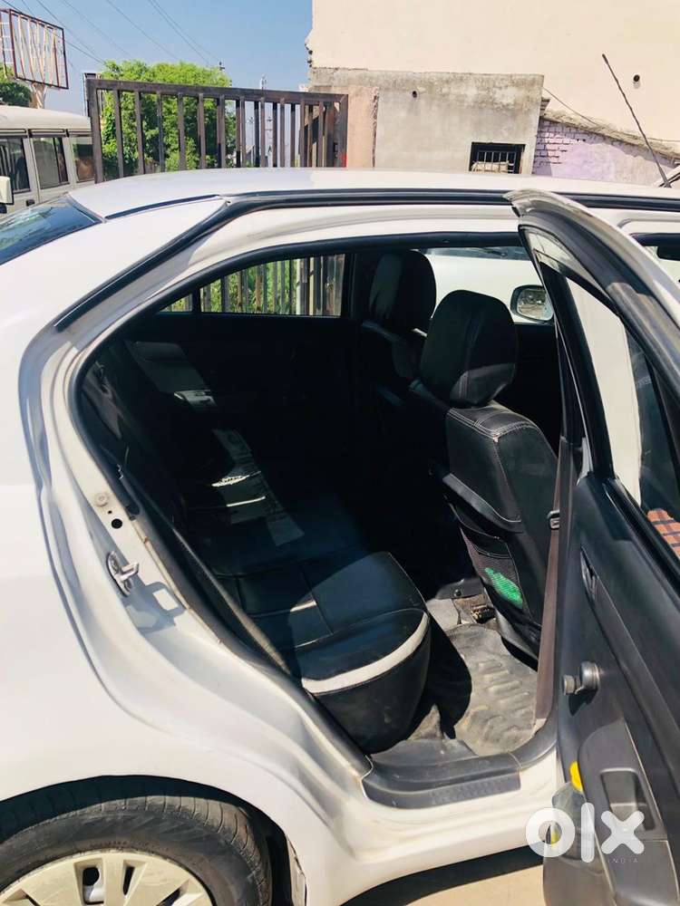 Maruti Suzuki Swift Dzire Tour 2013 Diesel Well Maintained