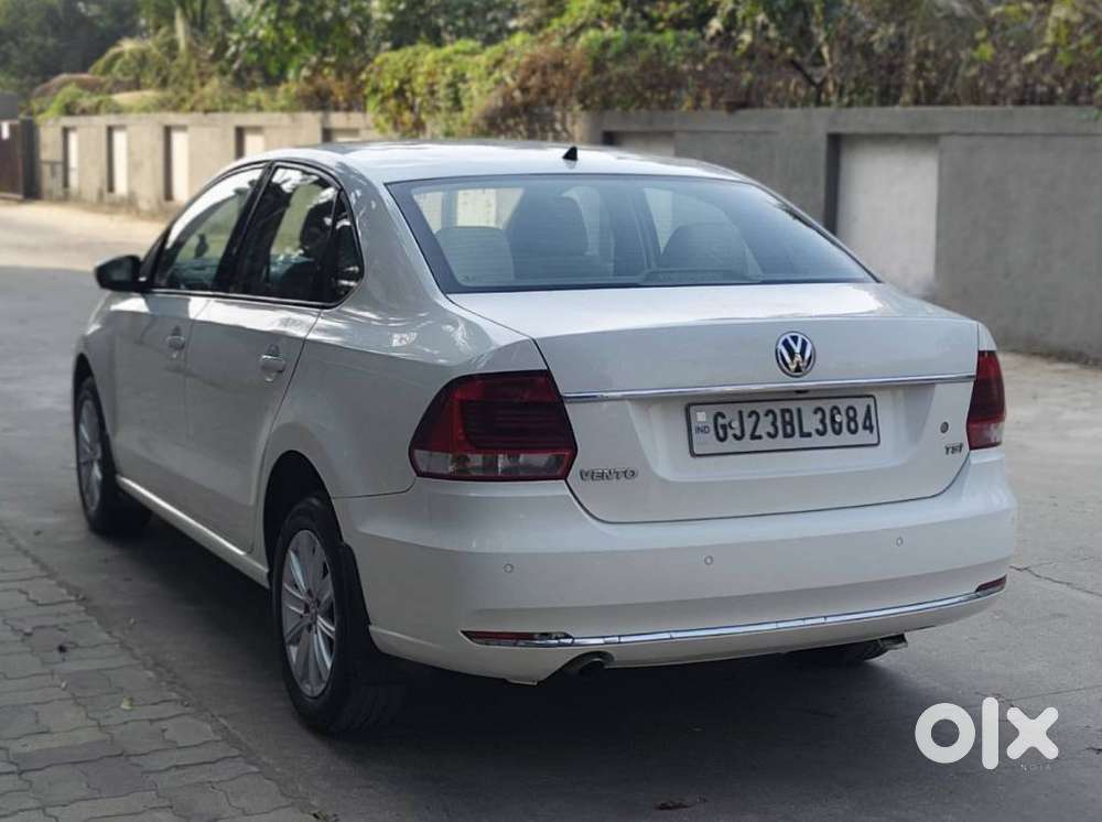 Volkswagen Vento 1.2 Tsi Highline Plus At, 2017, Petrol