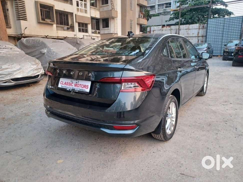 Skoda Slavia Ambition 1.0l Tsi At, 2022, Petrol