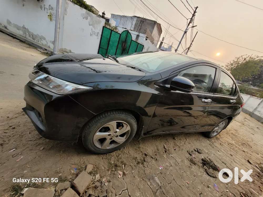 Honda City 2014 Diesel Well Maintained With Sunroof
