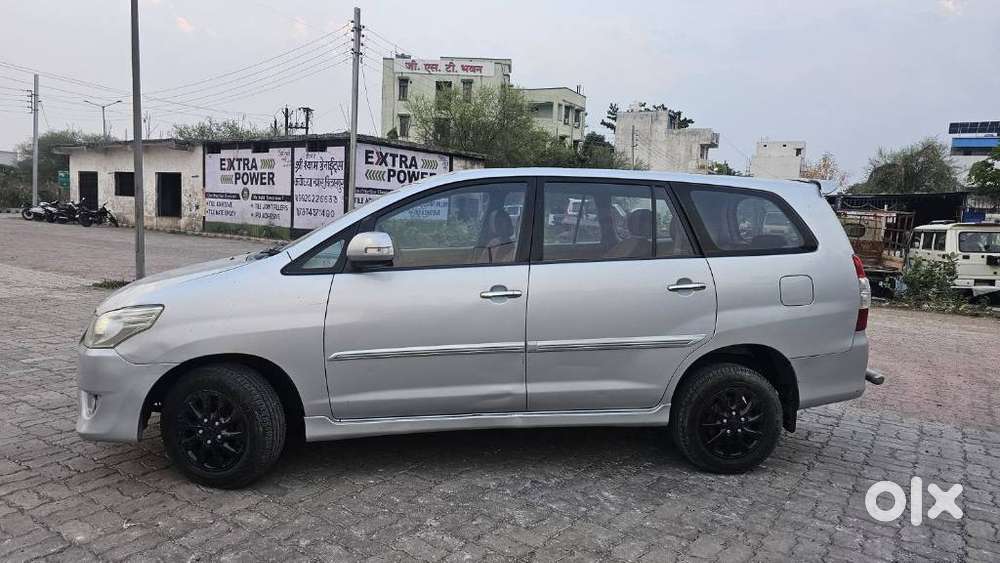 Toyota Innova 2.5 V 7 Str, 2013, Diesel