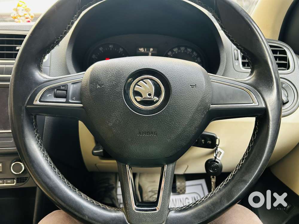 Skoda Rapid 1.6 Mpi At Style, 2019, Petrol