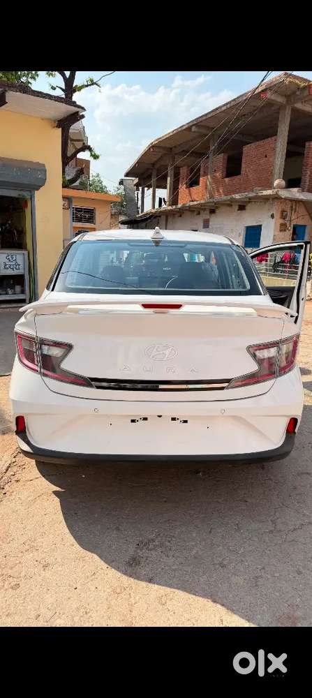 Hyundai Aura Sx 2024