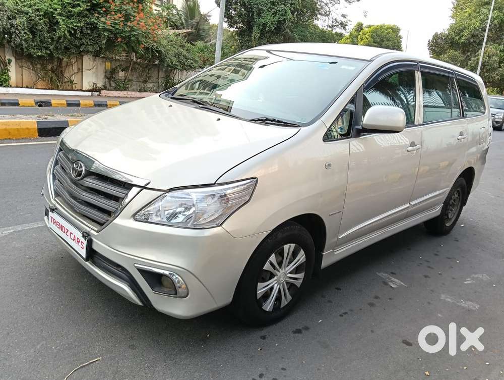 Toyota Innova 2.5 G (diesel) 8 Seater Bs Iv, 2014, Diesel