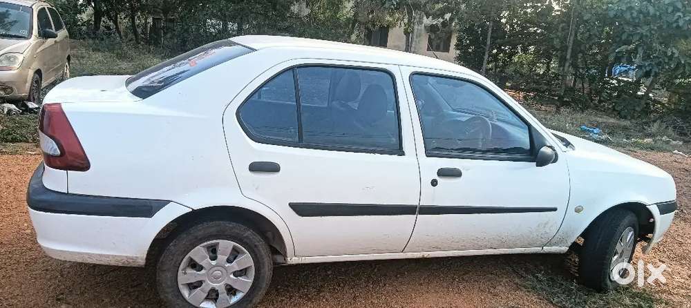 Ford Ikon 2005 Petrol 34000 Km Driven