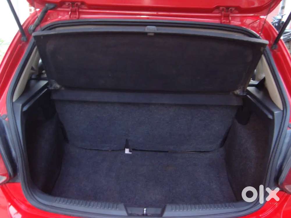 Volkswagen Polo 2015 Petrol 69900 Km Driven