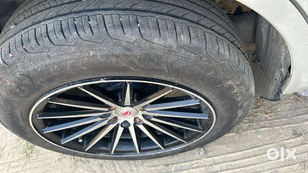 Maruti Suzuki Swift Petrol 70000 Km Driven