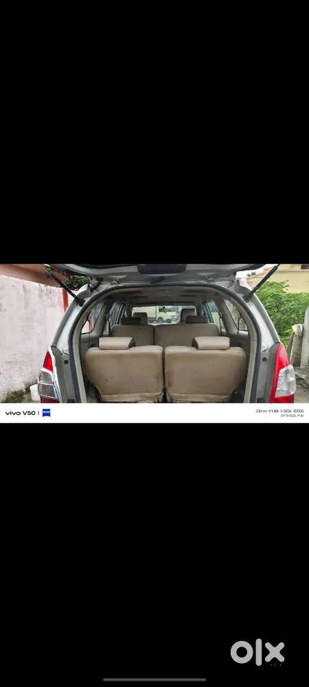 Toyota Innova 2013 Diesel 300000 Km Driven