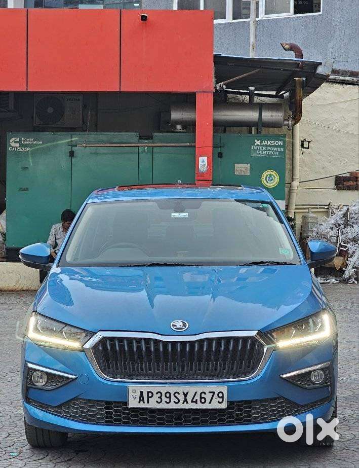 Skoda Slavia 1.0 Tsi Style At, 2023, Petrol