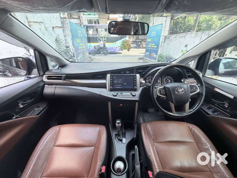 Toyota Innova Crysta 2.8 Gx At 8 Seater, 2023, Diesel