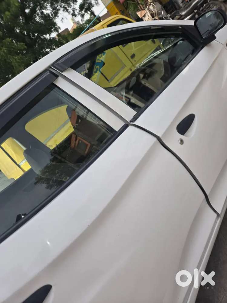 Hyundai Eon Era 2010 Car