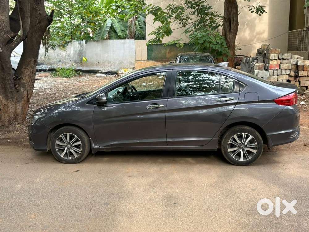 Honda City V Petrol Manual 2017  1st Owner  54.7k Km  Well Maintain