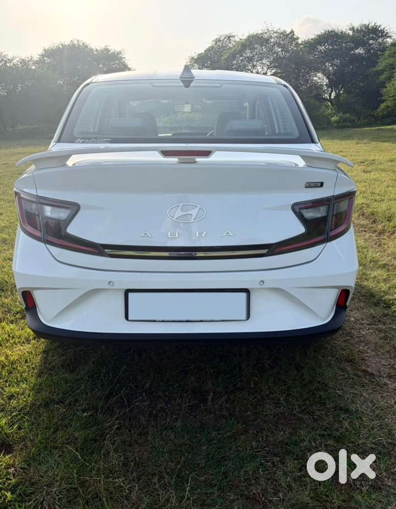 Hyundai Aura Cng, Well Maitained & Less Driven