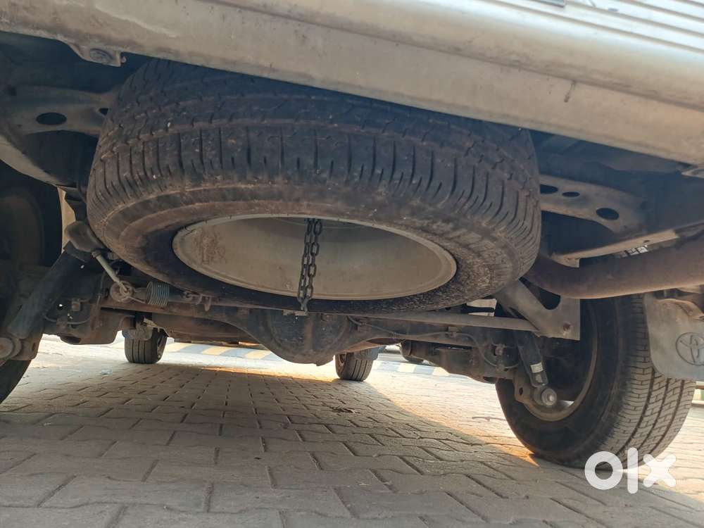 Toyota Innova Crysta 2.7 V, 2006, Petrol